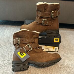 NIB CAT Women’s Jory Boot Sz 9 Toffee/Caramel Anglais